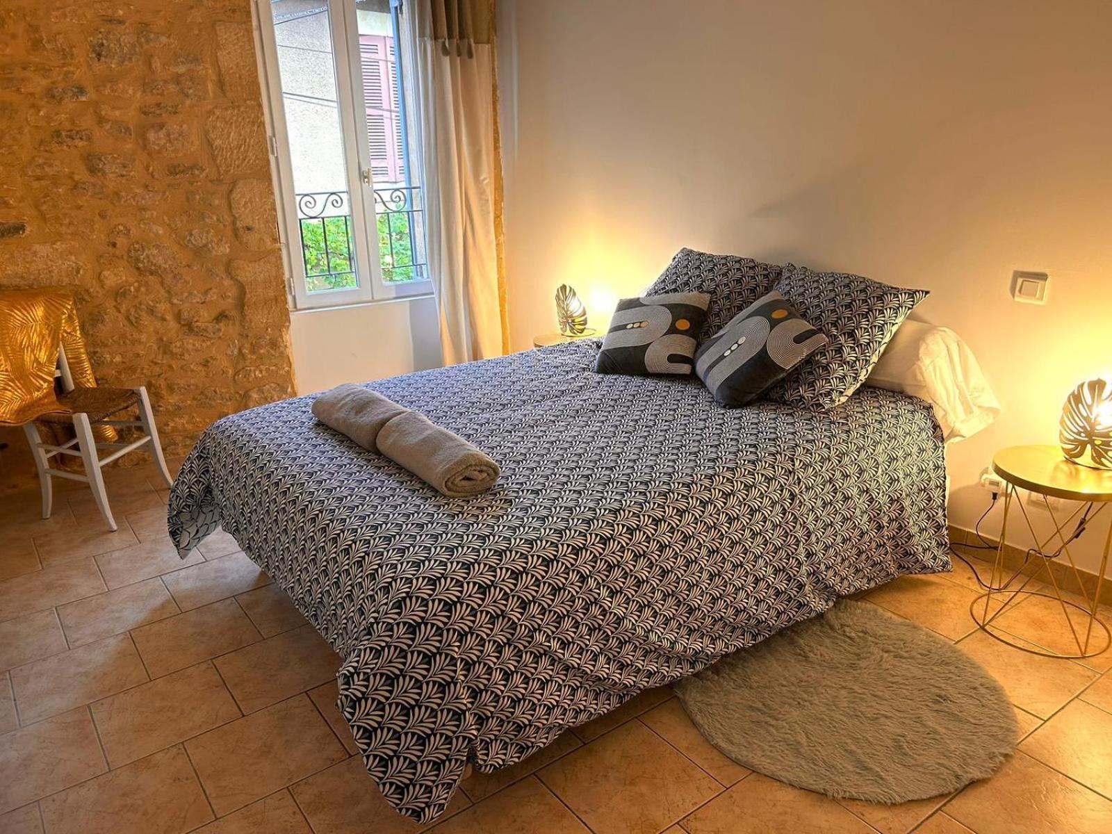 La Maison Bleue Sarlat-la-Caneda Exterior photo
